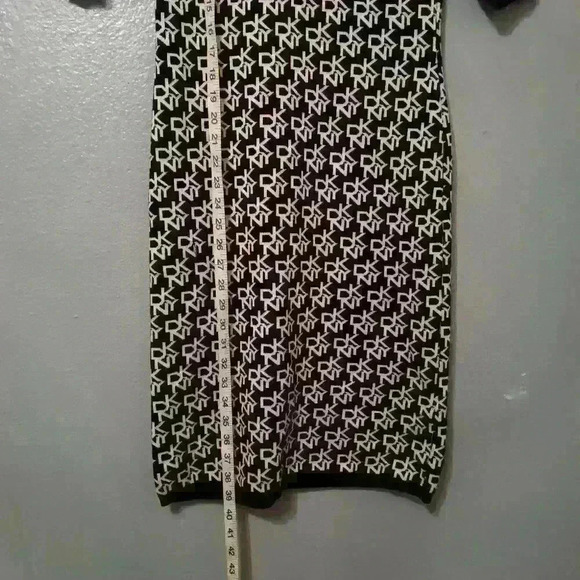 DKNY Dress Size Small - Picture 9 of 12